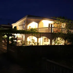 foglaljon itt