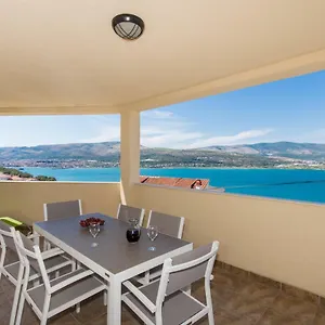 foglaljon itt